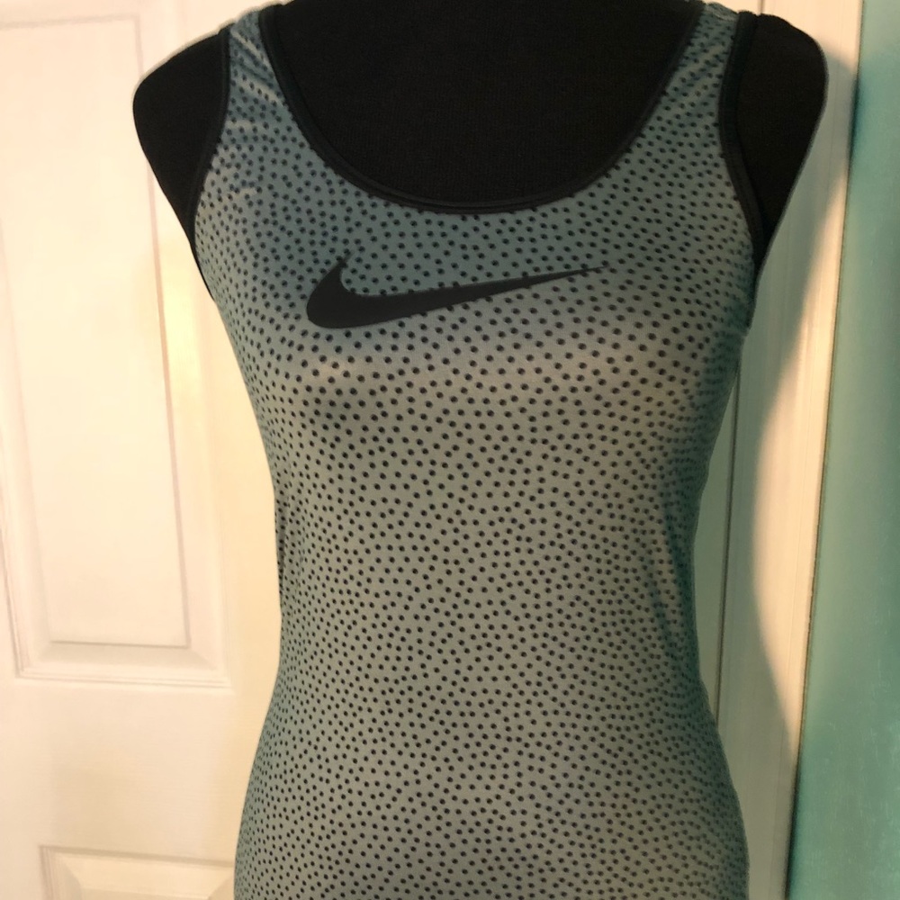 Nike pro